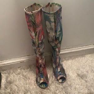 Multicolored Meshed zipper heels. 4.5 inch heel